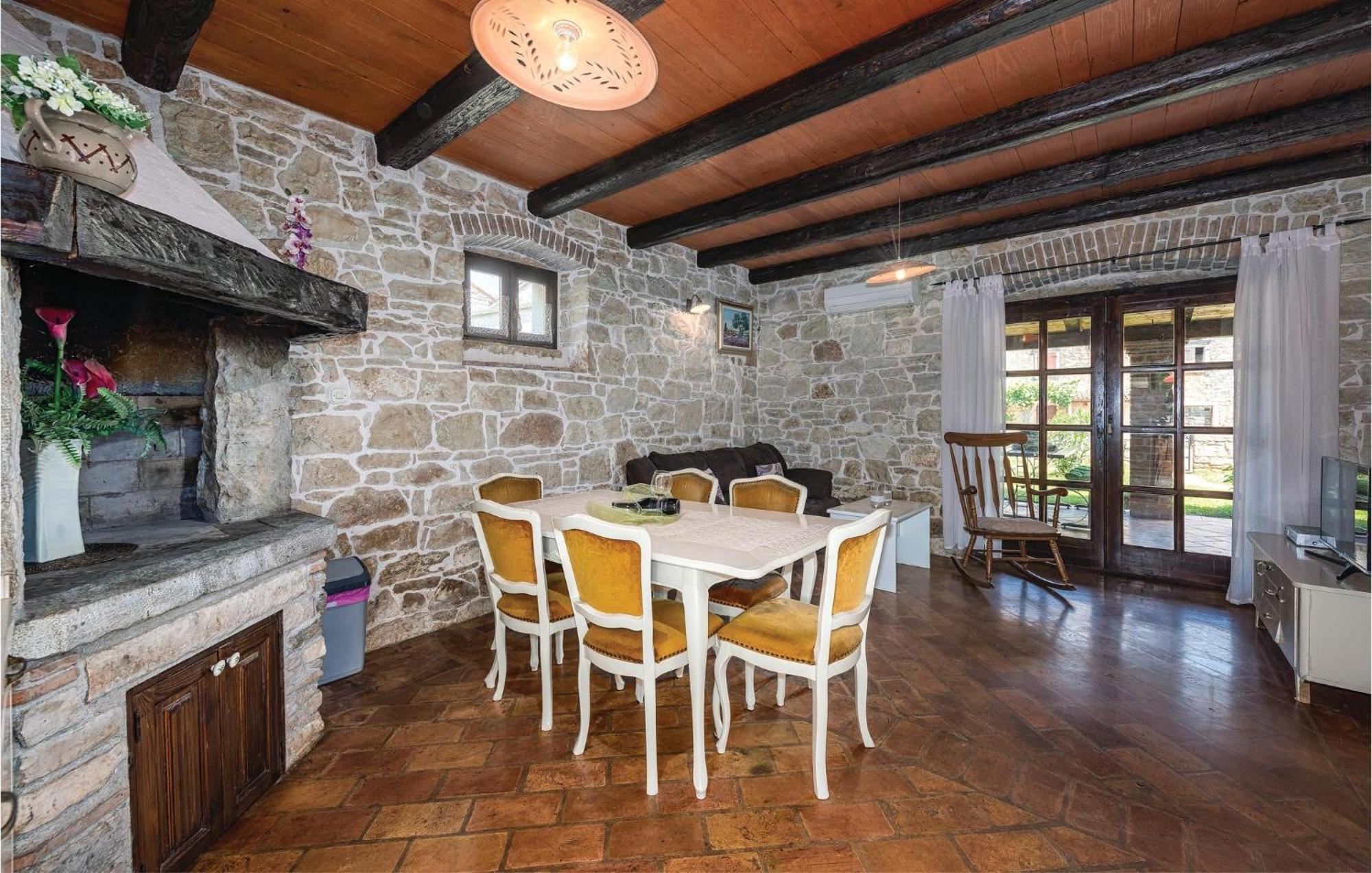 Holiday home Beautiful In With Wifi